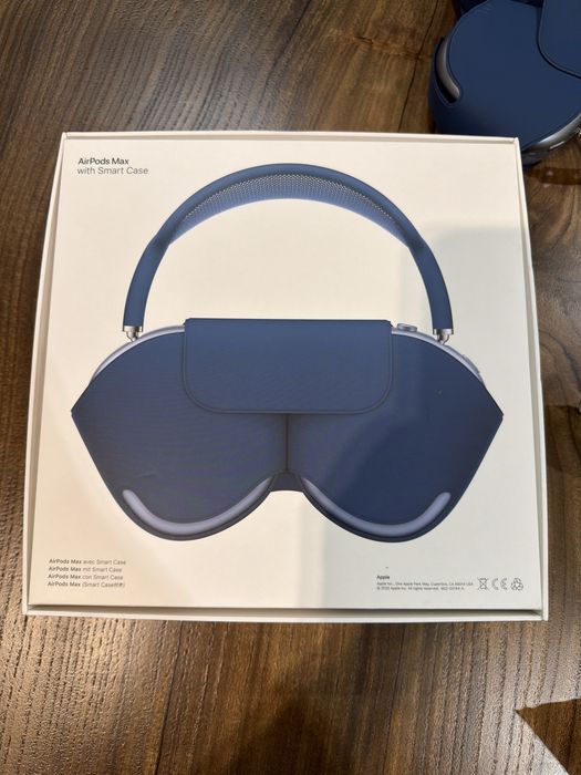 AirPods Max sky blue gen1