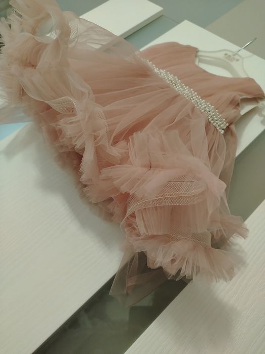 Бебешка рокля 9-12м + обувки