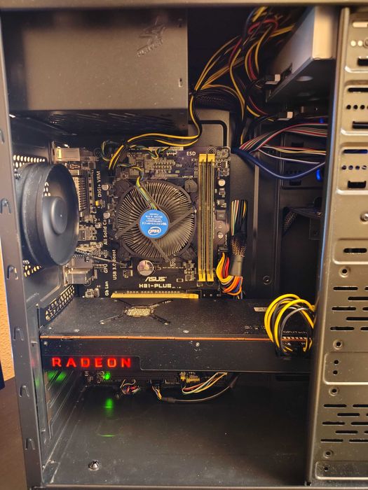 Calculator gaming/office - I7 4790 - 16GB DDR3 - VEGA64 + Monitor