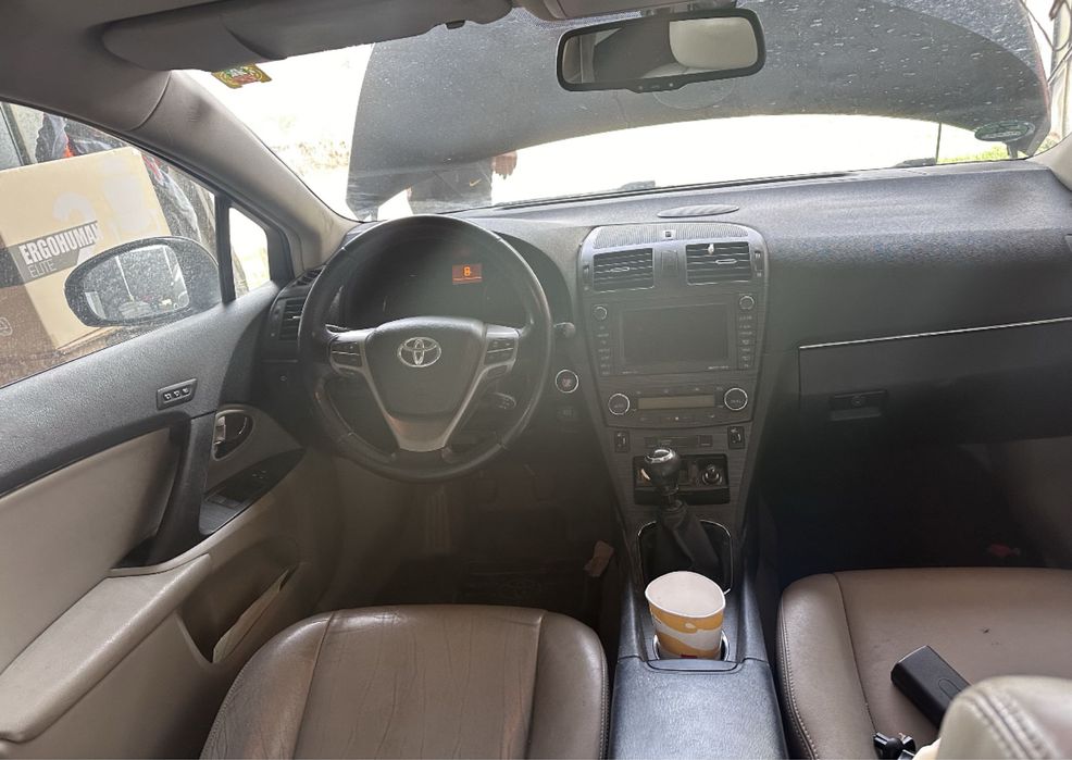 Toyota Avensis T27 / Тойота Авенсис Т27 2.2 150 к.с. На части!!!