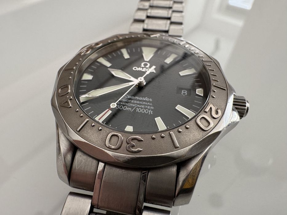 Omega Seamaster 300m 2230.50 (Bezel aur alb, model rar)