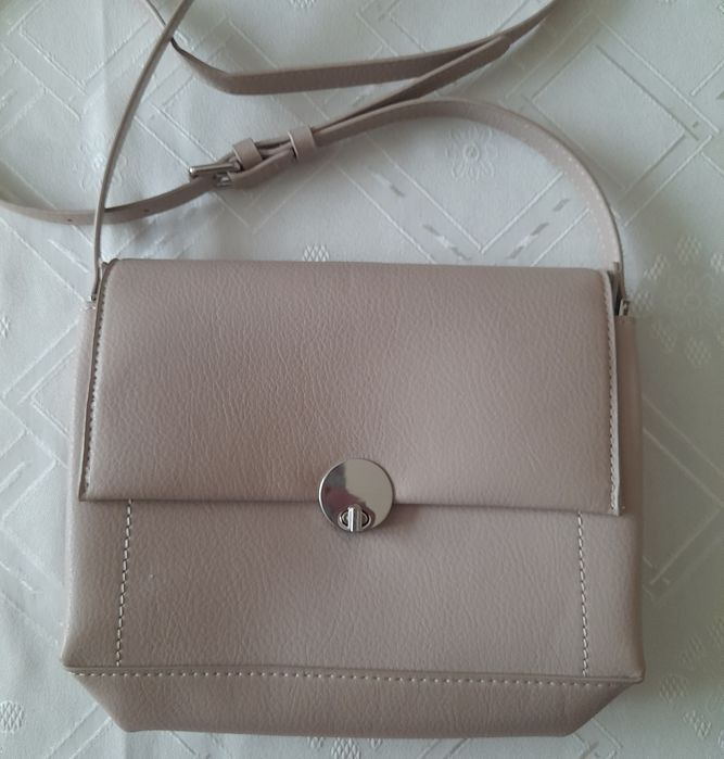 Дамска чанта С&А много добро състоояние