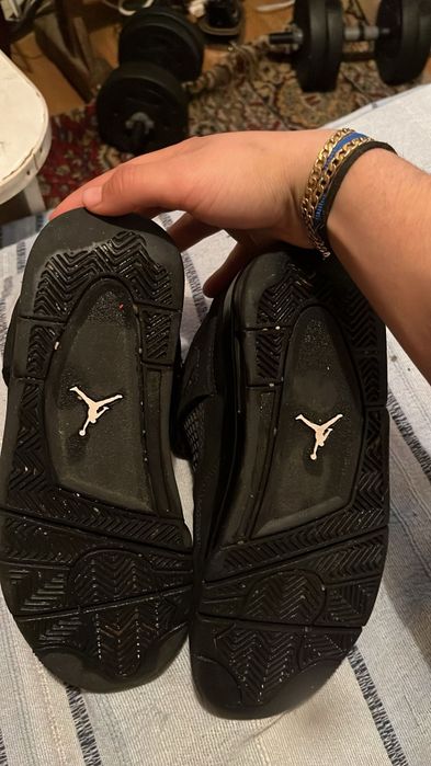 Vând adidași Jordan