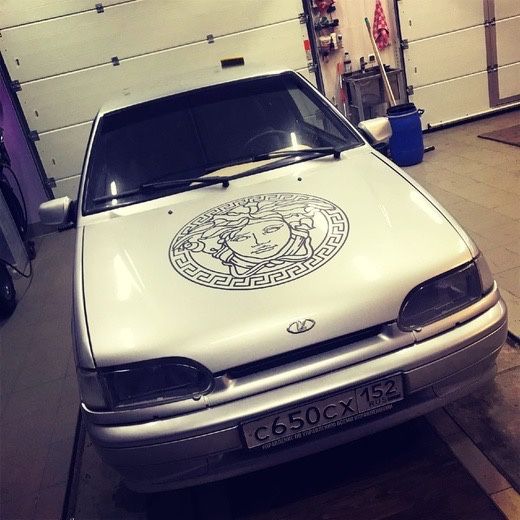 Наклейки на авто