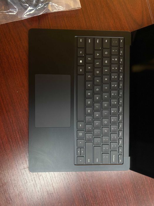 Micrasoft surface laptop 3
