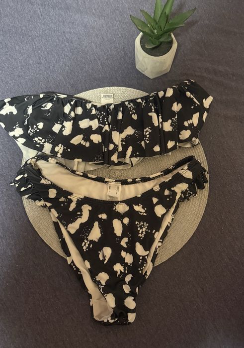 Дамски бански различни видове