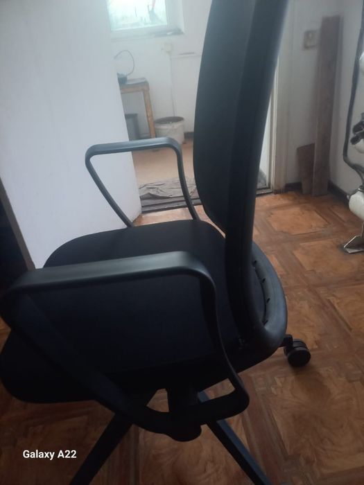 Продам кресло офисные