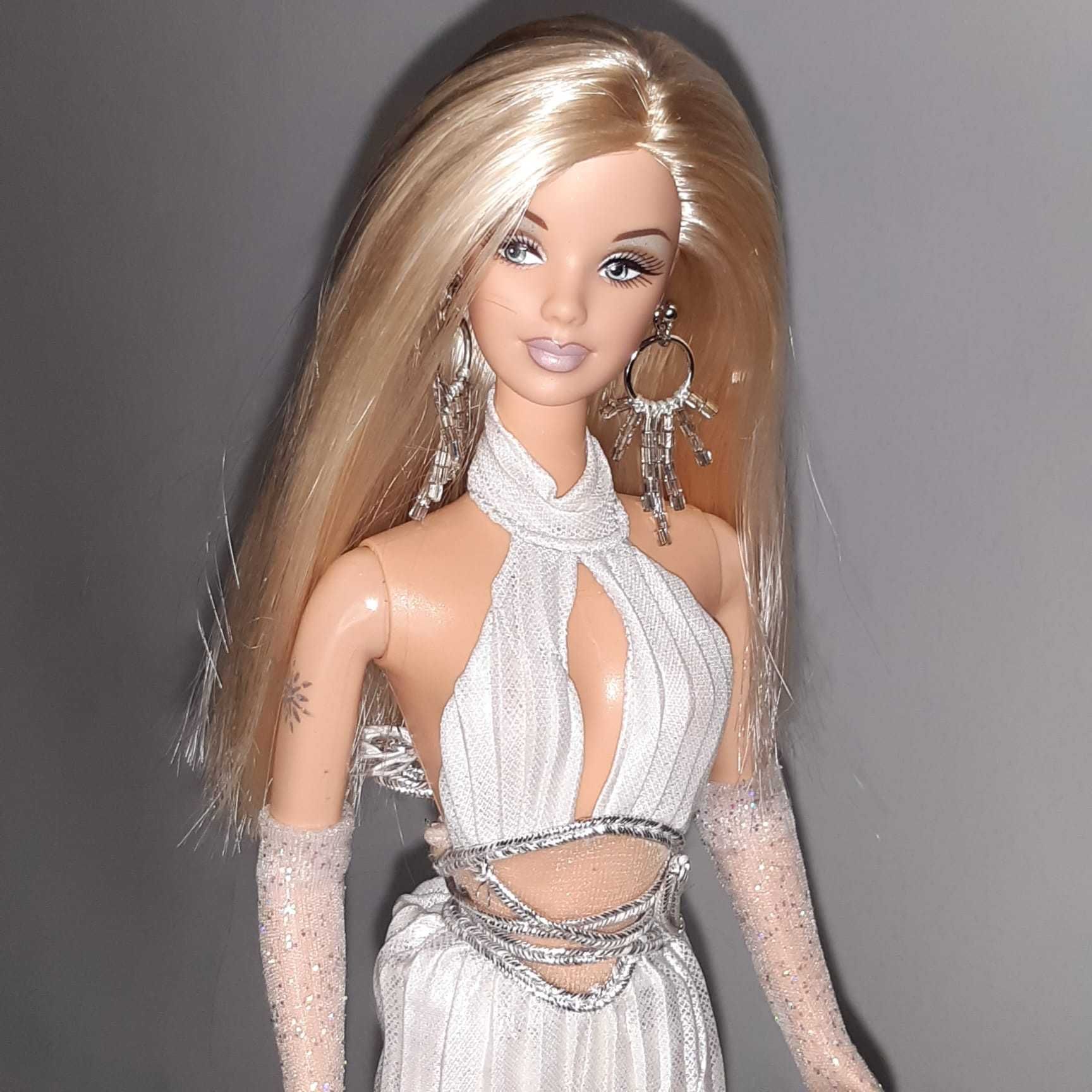 Barbie バービー Diva Gone Platinum Collector Edition Doll（2001）