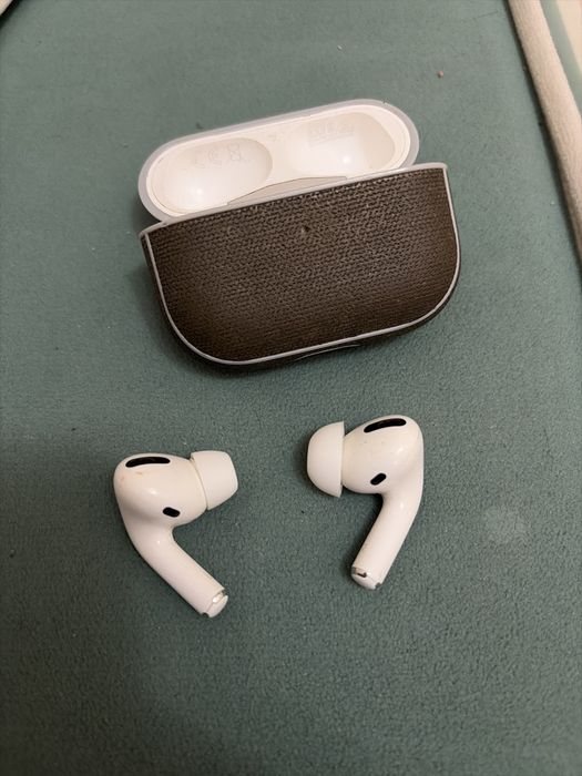 Aipods Pro . Наушники рабочие сто 100 %. Продается