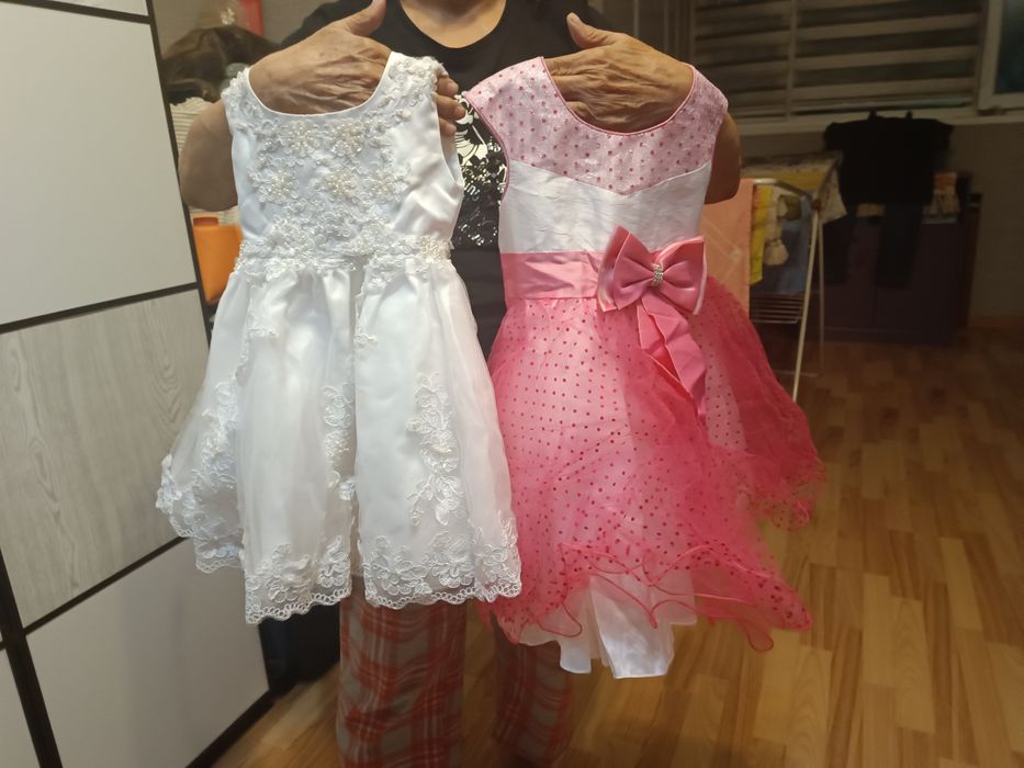 Продам детские платья