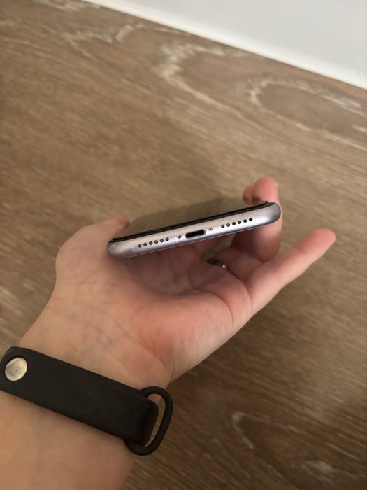 Айфон 11 б/у 64 гб обмен есть