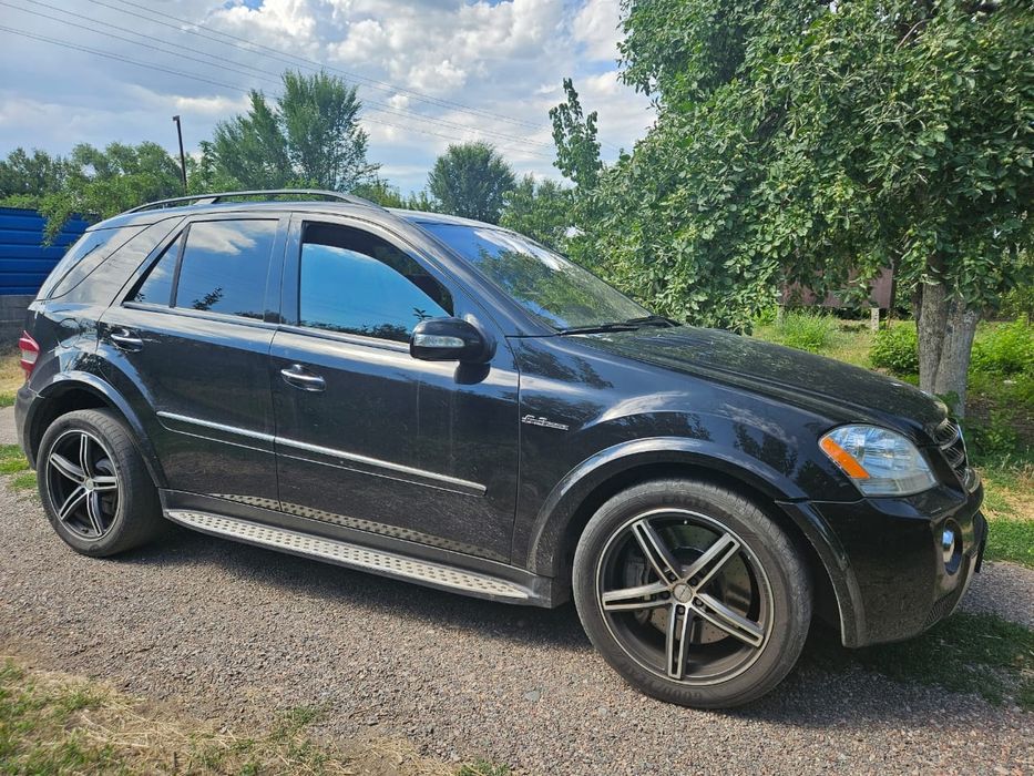 Продам автомобиль марки МерседесML_63