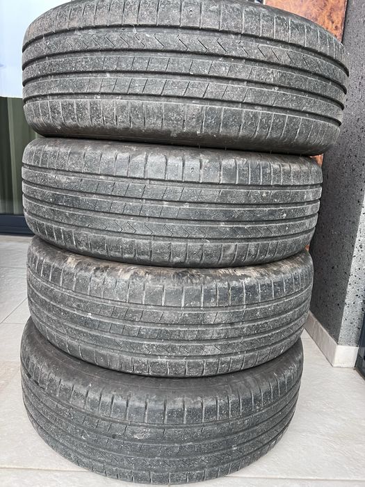 Летни гуми 215/65/17 99Н