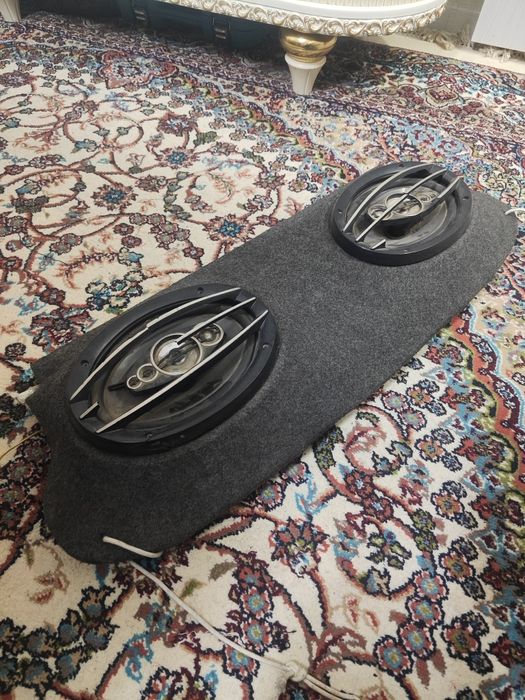 Kalonka Pioner sotiladi spark doskasi bilan