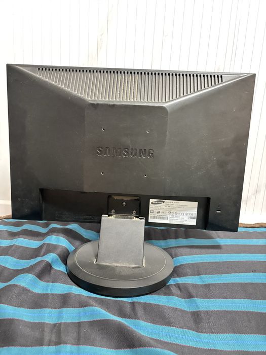 Монитор Samsung SyncMaster 923NW (19”)