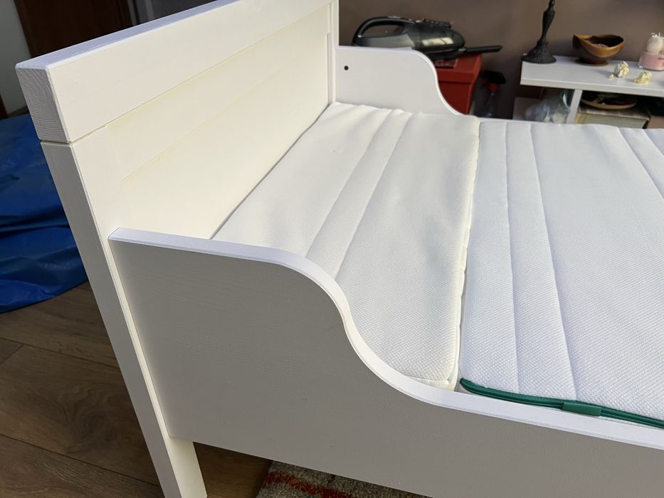 Patut copii IKEA SUNDVIK. Patul are și somiera.