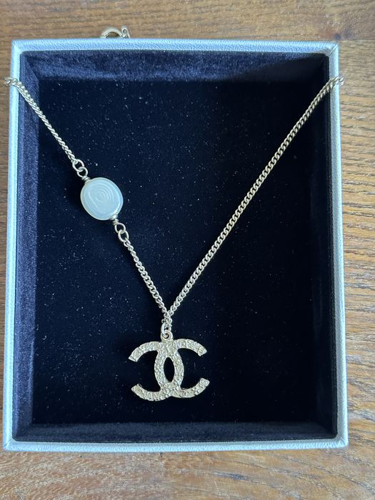 Chanel колие с перла