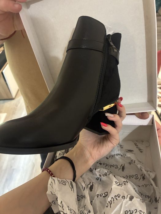 Кожени обувки нови