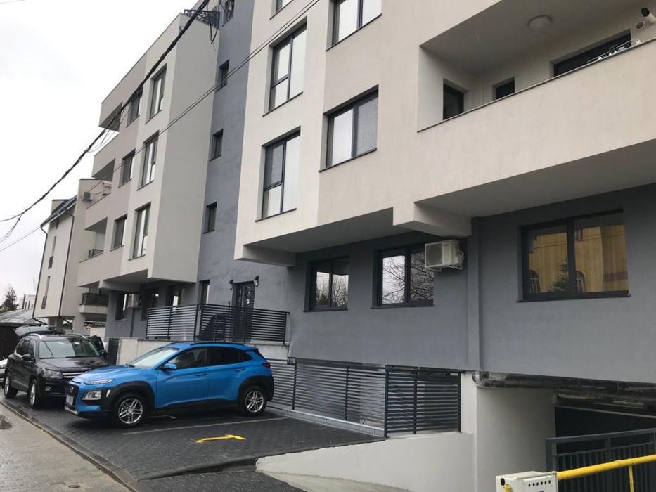 Inchiriez garsoniera Gorjului