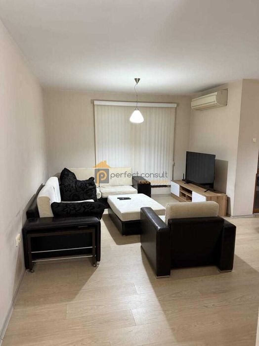 Дава се под наем Тристаен апартамент в Пловдив, Център - 100 кв.м за 648.21 € - Снимка #1