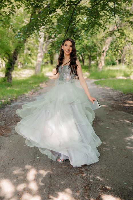 Сребриста бална рокля