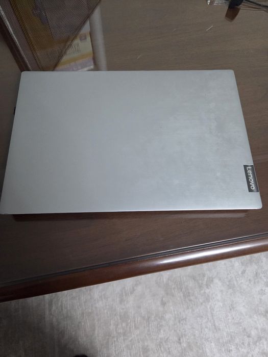 Laptop   Lenovo.