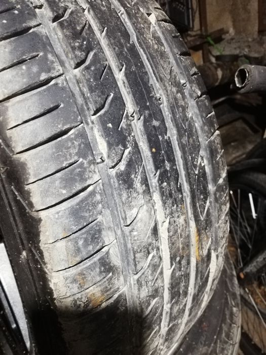 Vand anvelope vara 225/45/R17 de vara dot 2024