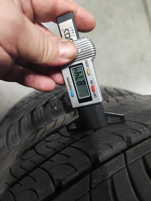 2бр. летни гуми 215/65/15C Goodyear