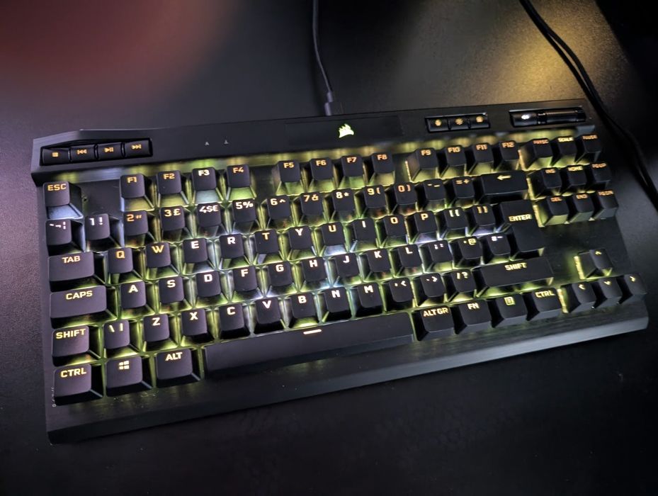 Tastatura gaming mecanica Corsair K70 RGB TKL