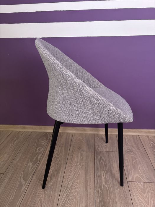 Сив трапезен стол