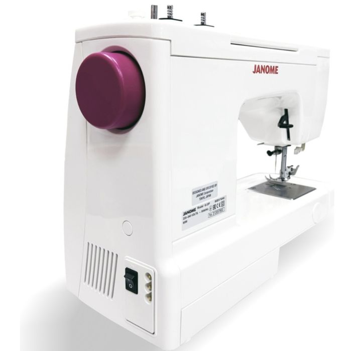 Продам швейную машину.