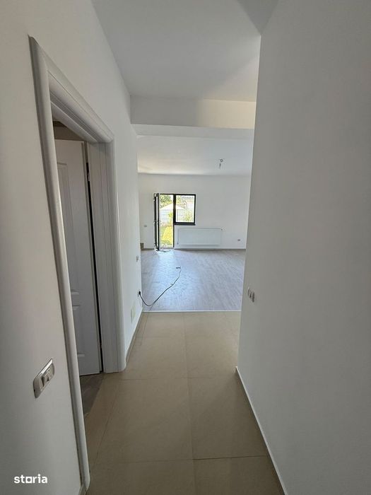 Casă de vânzare cu 3 camere și mansardă, toate utilitatile.