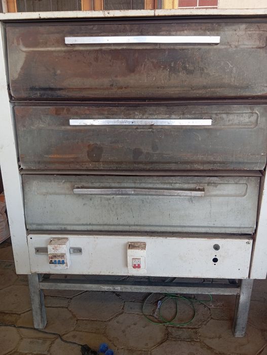 Olot Somsa pishiradigan Uch fazali duxoxka pech