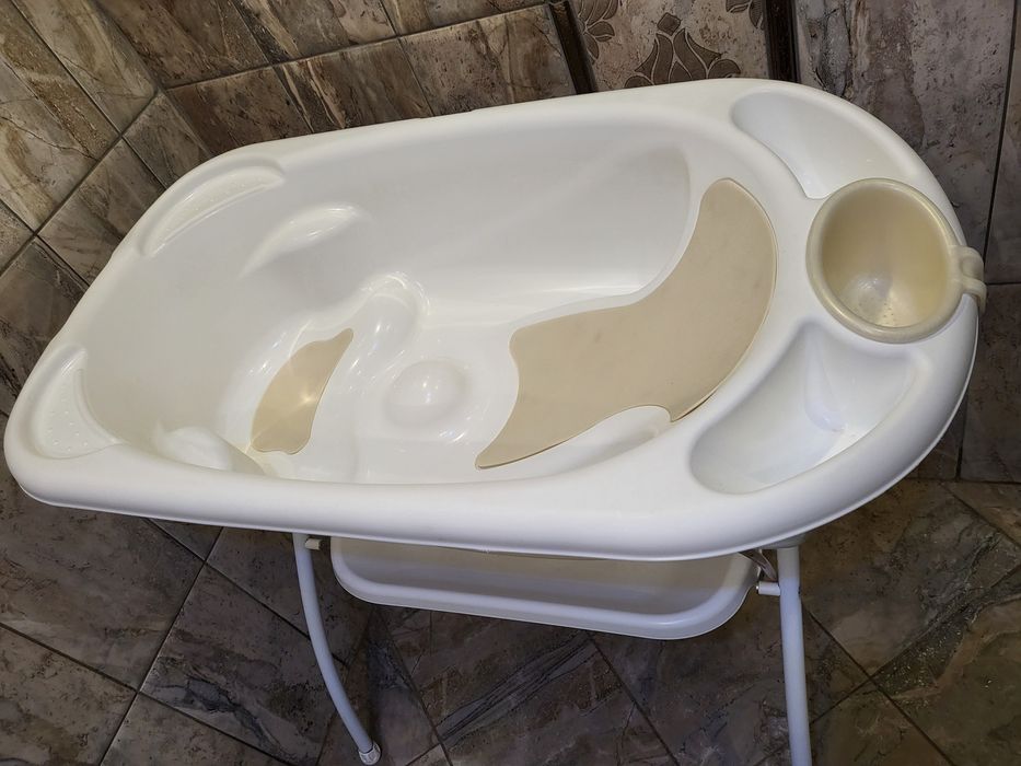 Бебешка вана Cam със стойка