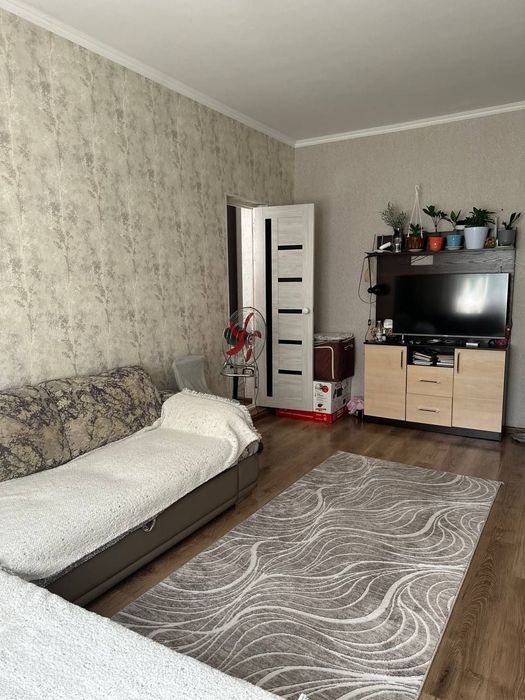 1в2/2/5 Авиасозлар 1, балкон 3на3,не торец