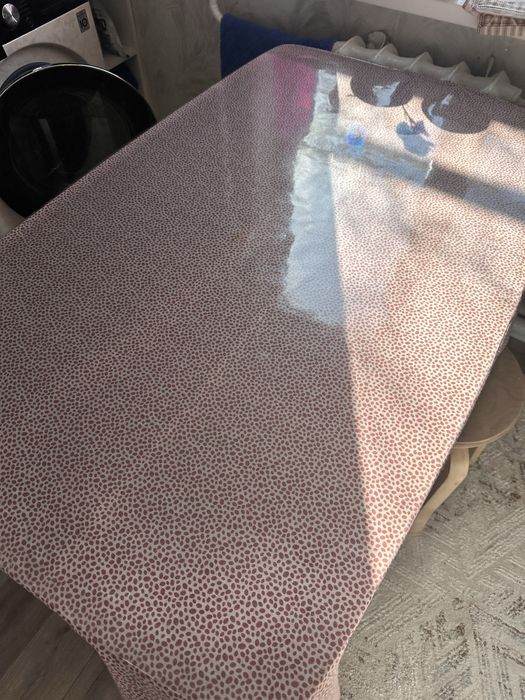 Стол совершенно новый, есть торг