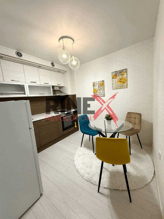 Дава се под наем Двустаен апартамент в Пловдив, Кършияка - 70 кв.м за 600 € - Снимка #2