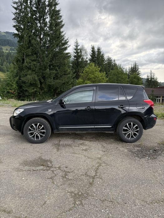 Vând Toyota RAV4 2.2 D-4D