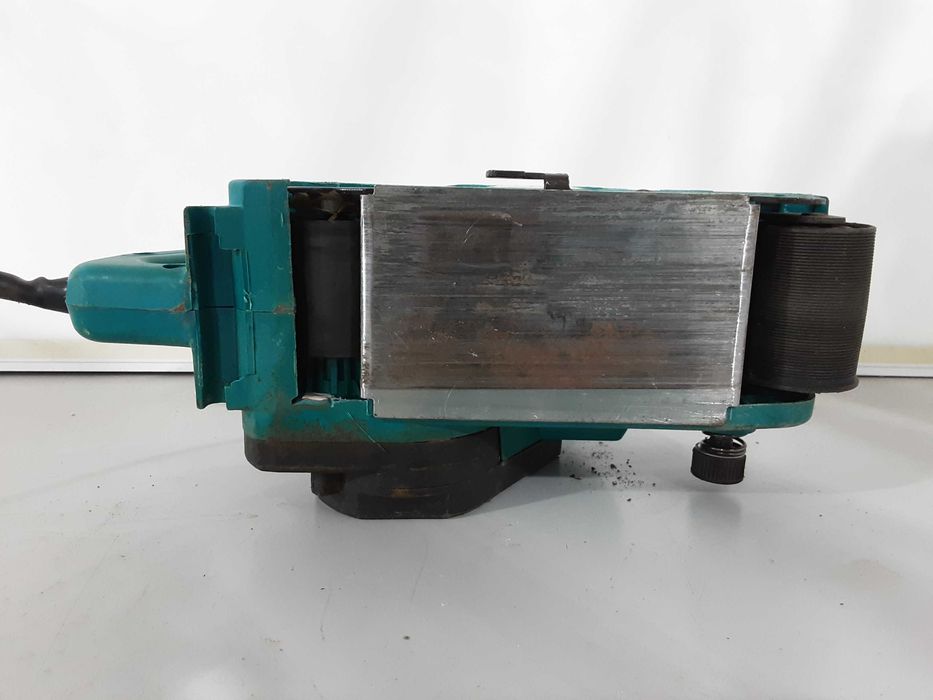 Лентов шлайф - Silverline 900 W