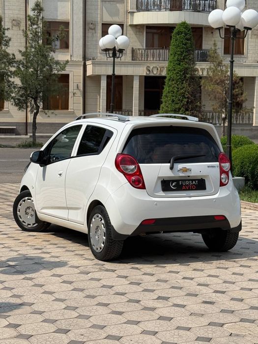 Chevrolet Spark 2022 — 3