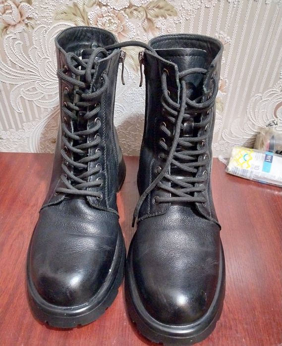 Продам 40 размер ботинки