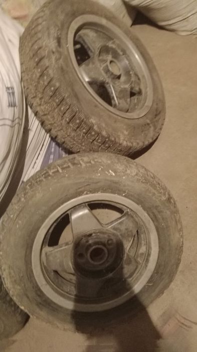Продам титанка с покрышки R14 пока 2