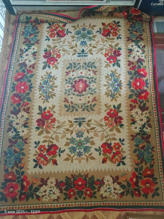 Ковер продается маленький