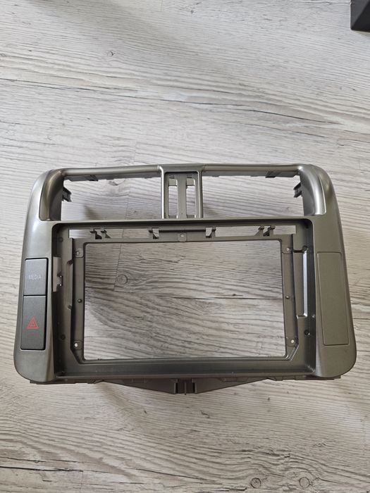 Переходная рамка LC Prado 150 на Android 9"