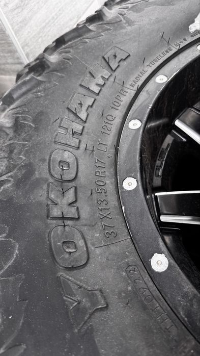 Yokohama Geolandar X-MT 37/13,5/R17