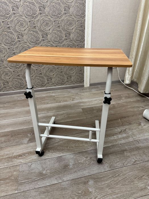 Детская парта с регулируемой высотой