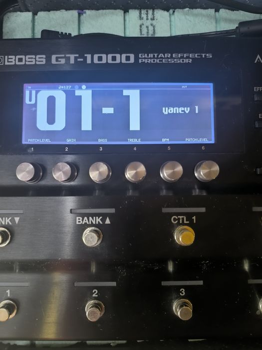 Процесор за китара, цигулка и други инструменти//BOSS GT-1000