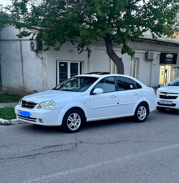 Arenda oyiga 300 dan ozimni moshinam.