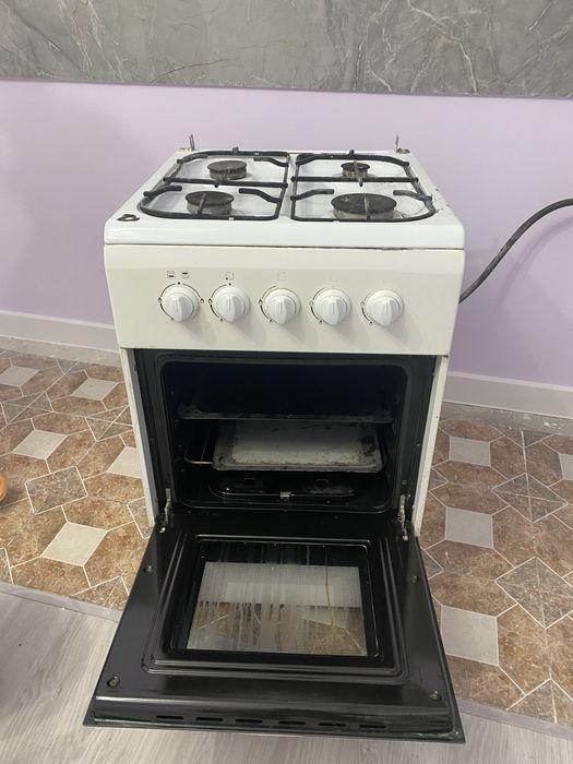 Продам газ плиту
