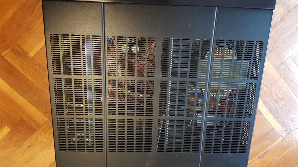 Продавам YAMAHA M60